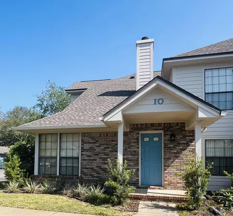 1100 Crosswinds Lndg UNIT 10, Fort Walton Beach, FL 32547