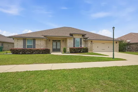 Exterior - 4730 Chanson Crossing Xing, Crestview, FL 32539 photo 3 of 12
