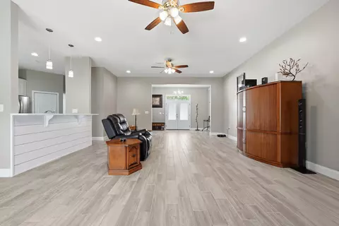 Living - 4730 Chanson Crossing Xing, Crestview, FL 32539 photo 5 of 5
