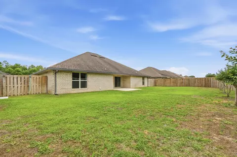 Exterior - 4730 Chanson Crossing Xing, Crestview, FL 32539 photo 8 of 12