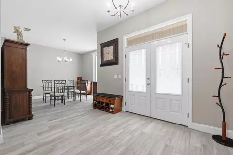 Entry Way - 4730 Chanson Crossing Xing, Crestview, FL 32539 photo 7 of 8