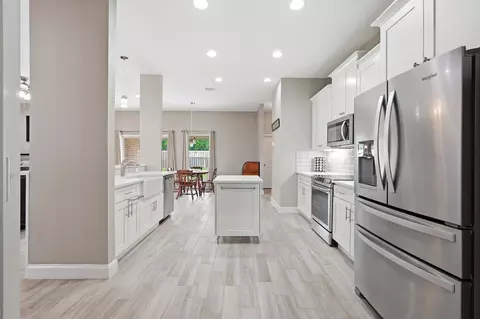 Kitchen - 4730 Chanson Crossing Xing, Crestview, FL 32539 photo 3 of 8
