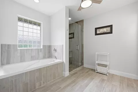 Bath - 4730 Chanson Crossing Xing, Crestview, FL 32539 photo 1 of 13