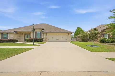 Exterior - 4730 Chanson Crossing Xing, Crestview, FL 32539 photo 4 of 12