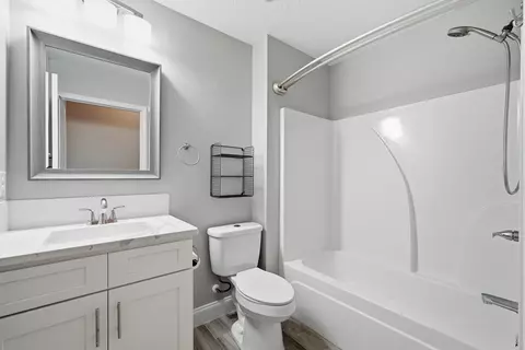 Bath - 4730 Chanson Crossing Xing, Crestview, FL 32539 photo 10 of 13