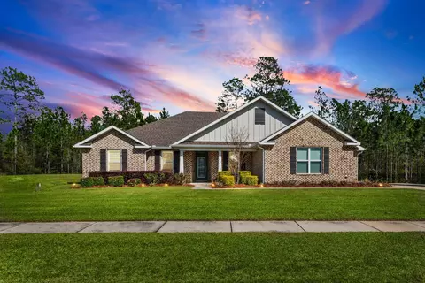 141 Gulf Pines Ct, Freeport, FL 32439