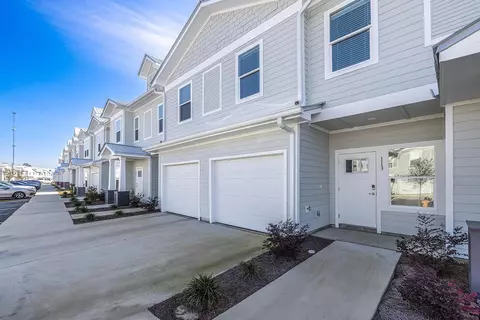218 Date Palm Ln, Freeport, FL 32439