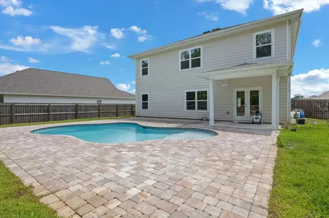 100 W Oak Trees Ln, Freeport, FL 32439