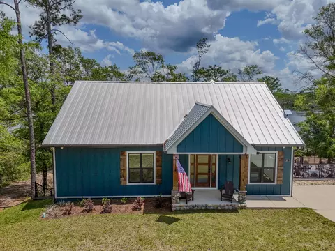 182 Blue Pond Cir, Ponce De Leon, FL 32455