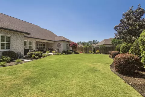 Exterior - 77 Meadow Lake Dr, Freeport, FL 32439 photo 7 of 19