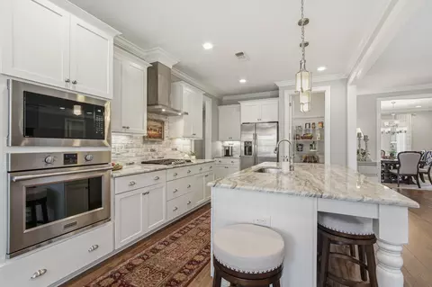 Kitchen - 77 Meadow Lake Dr, Freeport, FL 32439 photo 2 of 6