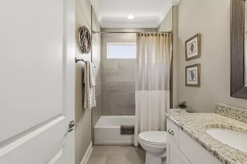 Bath - 77 Meadow Lake Dr, Freeport, FL 32439 photo 4 of 4