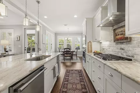 Kitchen - 77 Meadow Lake Dr, Freeport, FL 32439 photo 4 of 6