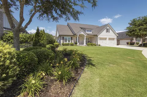 77 Meadow Lake Dr, Freeport, FL 32439