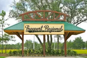View/Area - 77 Meadow Lake Dr, Freeport, FL 32439 photo 12 of 14