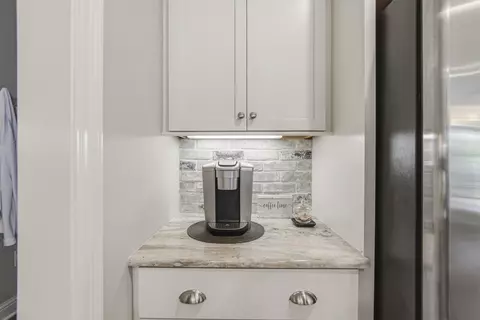 Kitchen - 77 Meadow Lake Dr, Freeport, FL 32439 photo 6 of 6