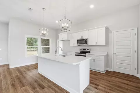 Kitchen - 6112 Mildreds Way, Crestview, FL 32539 photo 2 of 3