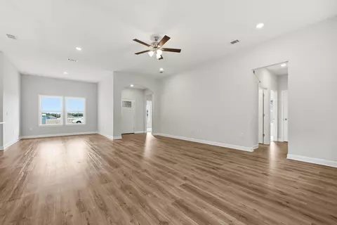 Living - 6112 Mildreds Way, Crestview, FL 32539 photo 3 of 5