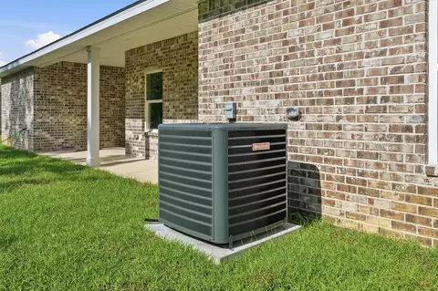 Exterior - 6112 Mildreds Way, Crestview, FL 32539 photo 7 of 8