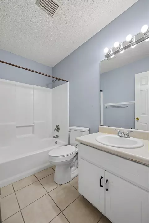 Bath - 421 Apple Dr, Crestview, FL 32536 photo 2 of 2