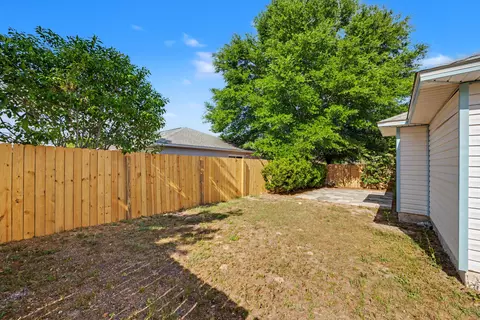 Exterior - 421 Apple Dr, Crestview, FL 32536 photo 6 of 6