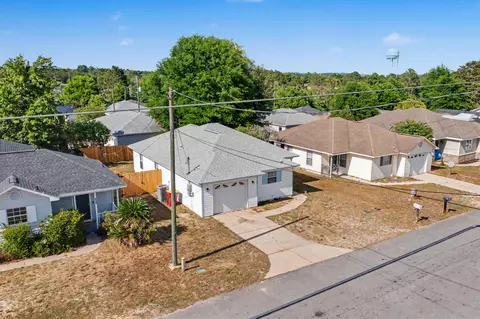 View/Area - 421 Apple Dr, Crestview, FL 32536 photo 2 of 5