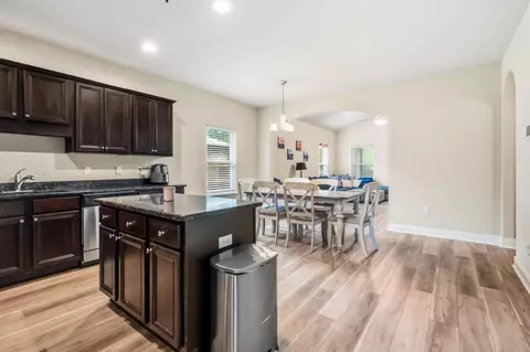 Kitchen - 41 Dickens Dr, Freeport, FL 32439 photo 1 of 4