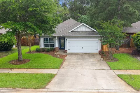 Exterior - 41 Dickens Dr, Freeport, FL 32439 photo 2 of 5