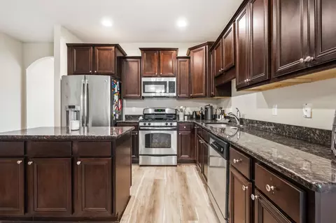 Kitchen - 41 Dickens Dr, Freeport, FL 32439 photo 3 of 4