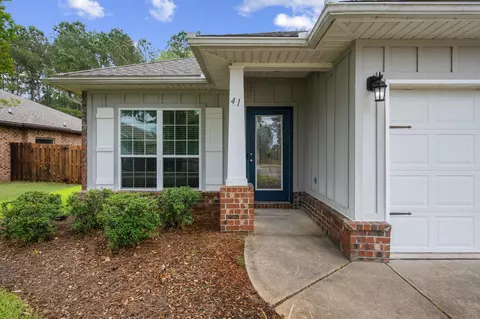 Exterior - 41 Dickens Dr, Freeport, FL 32439 photo 4 of 5