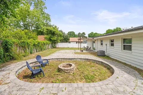 Exterior - 65 Junior Dr, Shalimar, FL 32579 photo 6 of 8
