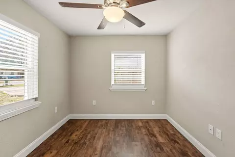 Bedroom - 65 Junior Dr, Shalimar, FL 32579 photo 3 of 5