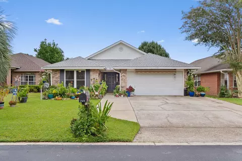 1739 Ivalea Cir, Navarre, FL 32566