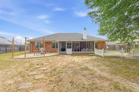Exterior - 2370 Barberee Dr, Crestview, FL 32536 photo 5 of 12