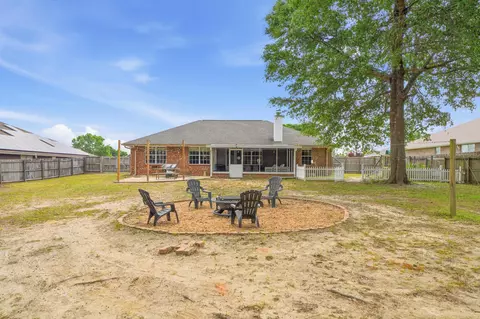 Exterior - 2370 Barberee Dr, Crestview, FL 32536 photo 7 of 12