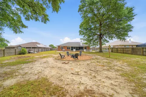 Exterior - 2370 Barberee Dr, Crestview, FL 32536 photo 8 of 12