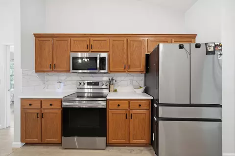 Kitchen - 2370 Barberee Dr, Crestview, FL 32536 photo 2 of 5