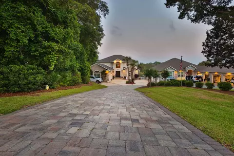 19 Poquito Rd, Shalimar, FL 32579