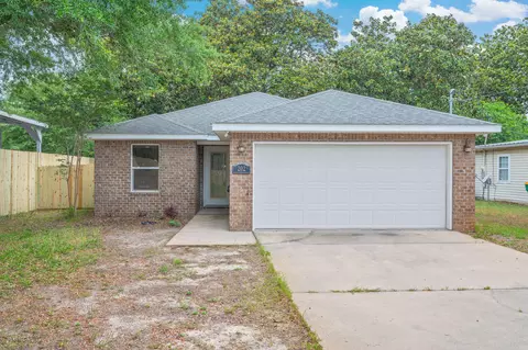 202 Paschel Ave, Mary Esther, FL 32569