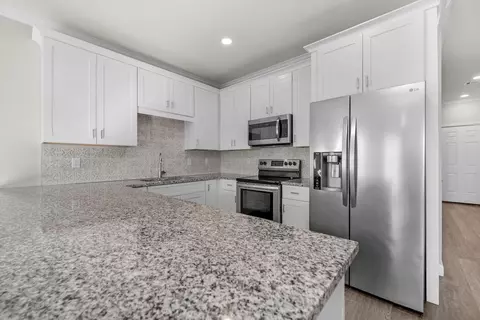 1816 Stable Ln #B9, Fort Walton Beach, FL 32547