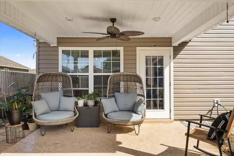 Exterior - 239 Wainwright Dr, Crestview, FL 32539 photo 4 of 7