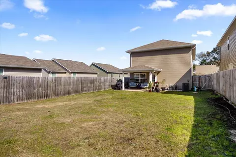 Exterior - 239 Wainwright Dr, Crestview, FL 32539 photo 5 of 7