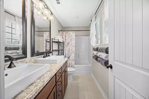 Bath - 239 Wainwright Dr, Crestview, FL 32539 photo 5 of 5