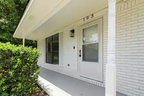 Exterior - 103 Jamie Ct, Crestview, FL 32539 photo 6 of 7