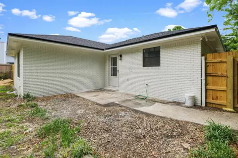 Exterior - 103 Jamie Ct, Crestview, FL 32539 photo 1 of 7