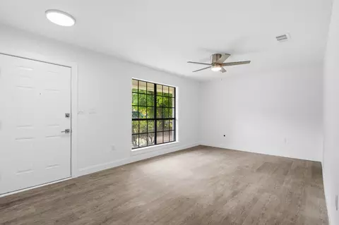Living - 103 Jamie Ct, Crestview, FL 32539 photo 1 of 3