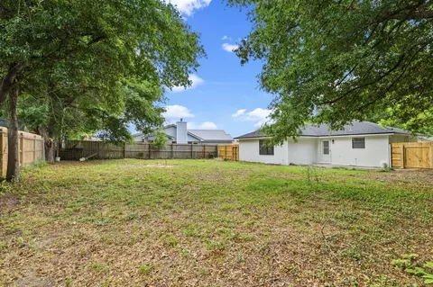 Exterior - 103 Jamie Ct, Crestview, FL 32539 photo 4 of 7