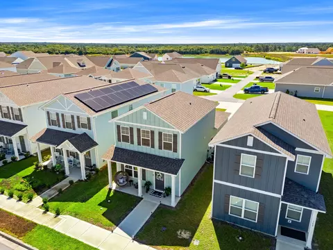 352 Arrowwood Blvd, Freeport, FL 32439