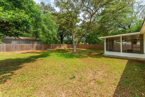 Exterior - 3105 Holley Dr, Crestview, FL 32539 photo 7 of 7