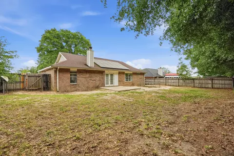 Exterior - 123 Steeplechase Dr, Crestview, FL 32539 photo 4 of 5